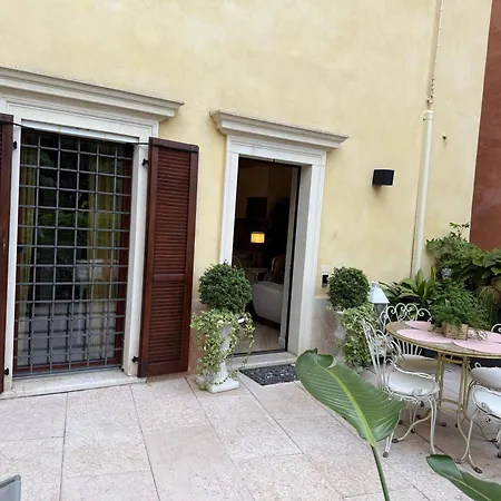 公寓 Dolce Santo Stefano *