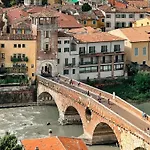 La Dolce Boutique Elegant Terrace Ponte Pietra * ヴェローナ
