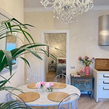 La Dolce Santo Stefano Elegant With Private Terrace Appartamento