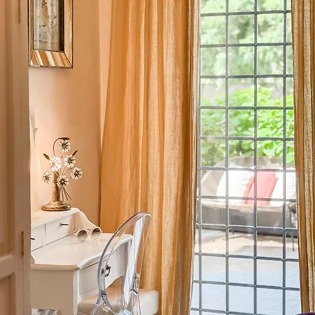 La Dolce Santo Stefano Elegant & Cosy Ponte Pietra Terrace アパート