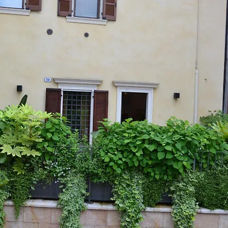Dolce Santo Stefano Daire *